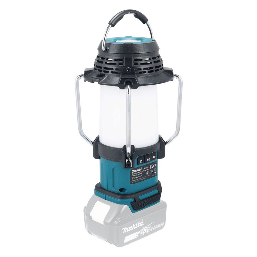 MAKITA Lyhty / Radio / Kaiutin LXT. Kuvassa Lyhty / Radio / Kaiutin LXT oikealta etuyläviistosta.