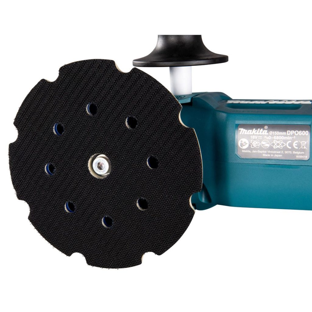 MAKITA Kiillotuskone LXT. Lähikuvassa Kiillotuskone LXT:n tarra-alusta.