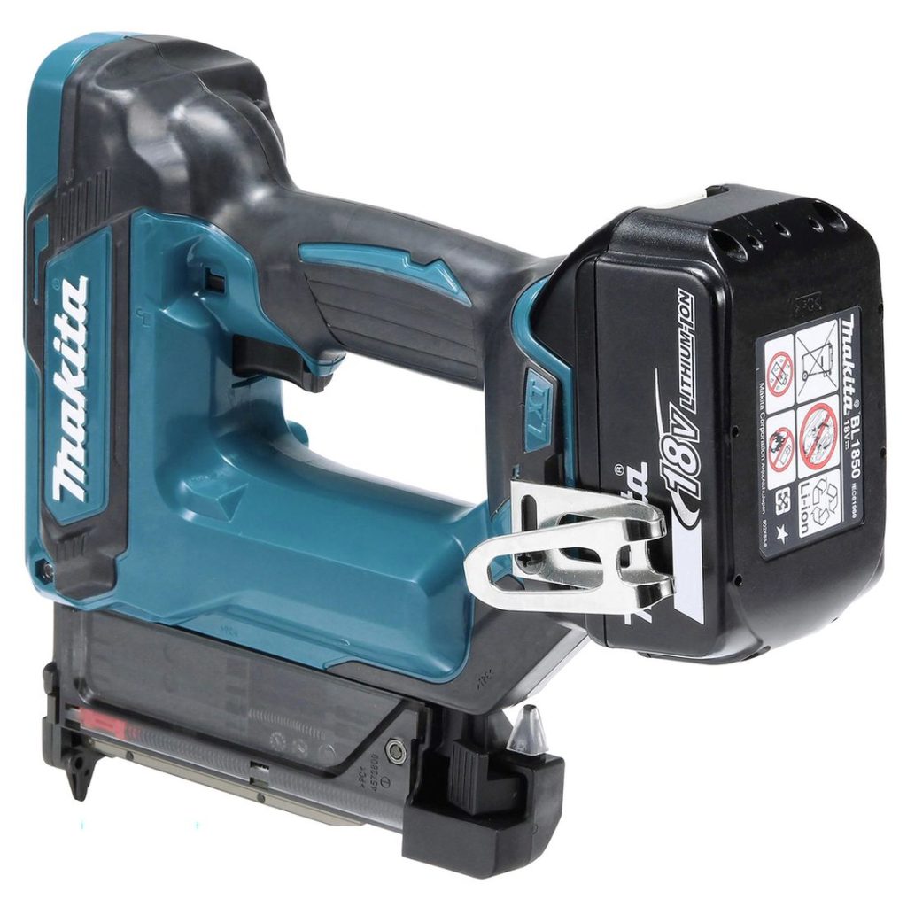 MAKITA Pinninaulain LXT. Kuvassa Pinninaulain LXT vasemmalta takayläviistosta.