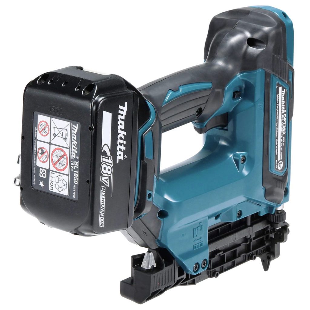MAKITA Pinninaulain LXT. Kuvassa Pinninaulain LXT oikealta takayläviistosta.