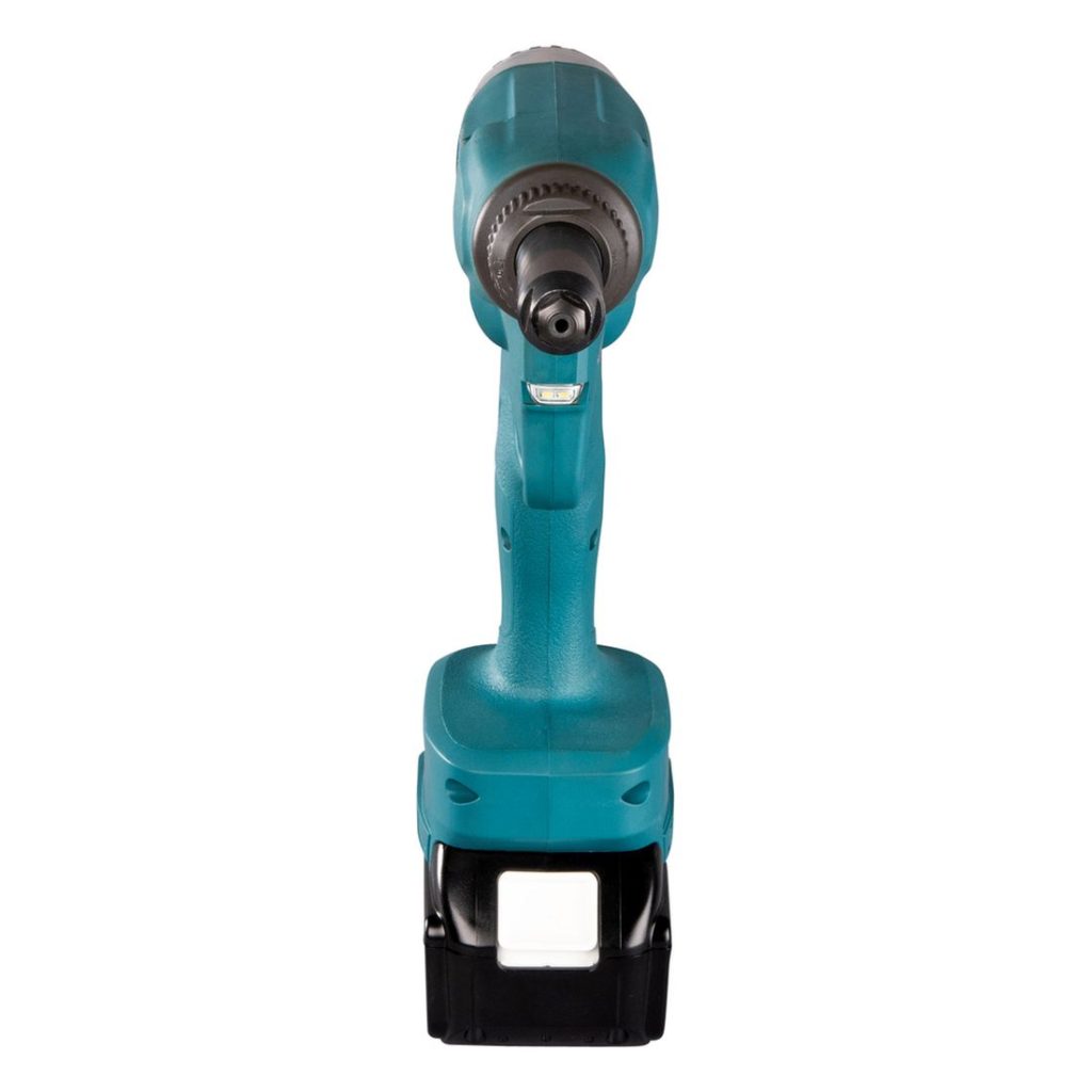 MAKITA Vetoniittikone LXT. Kuvassa Vetoniittikone LXT edestäpäin.