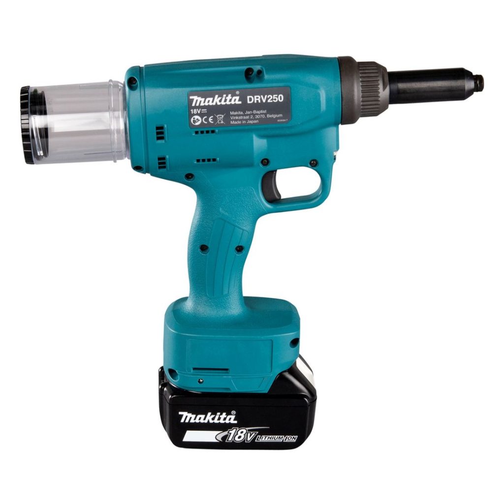 MAKITA Vetoniittikone LXT. Kuvassa Vetoniittikone LXT oikealta sivustapäin.