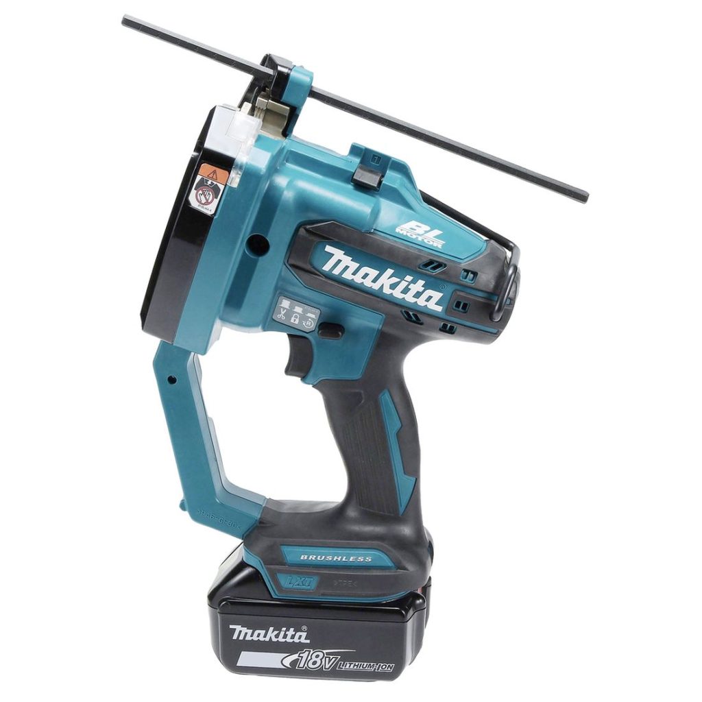 MAKITA Kierretankoleikkuri LXT. Kuvassa Kierretankoleikkuri LXT vasemmalta sivustapäin.