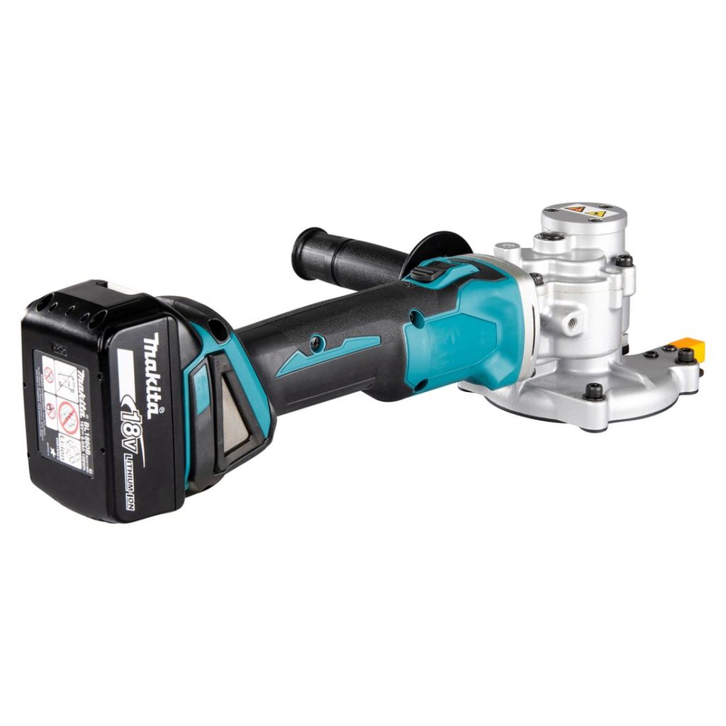 MAKITA Kierretanko- ja harjaterässaha LXT. Kuvassa Kierretanko- ja harjaterässaha LXT oikealta takayläviistosta.