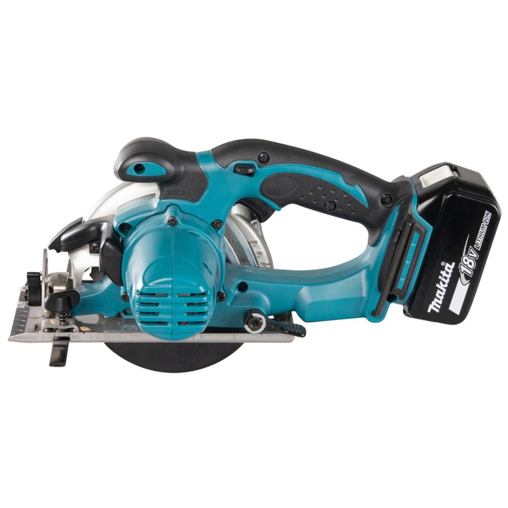 MAKITA Pyörösaha LXT. Kuvassa Pyörösaha LXT vasemmalta sivustapäin.