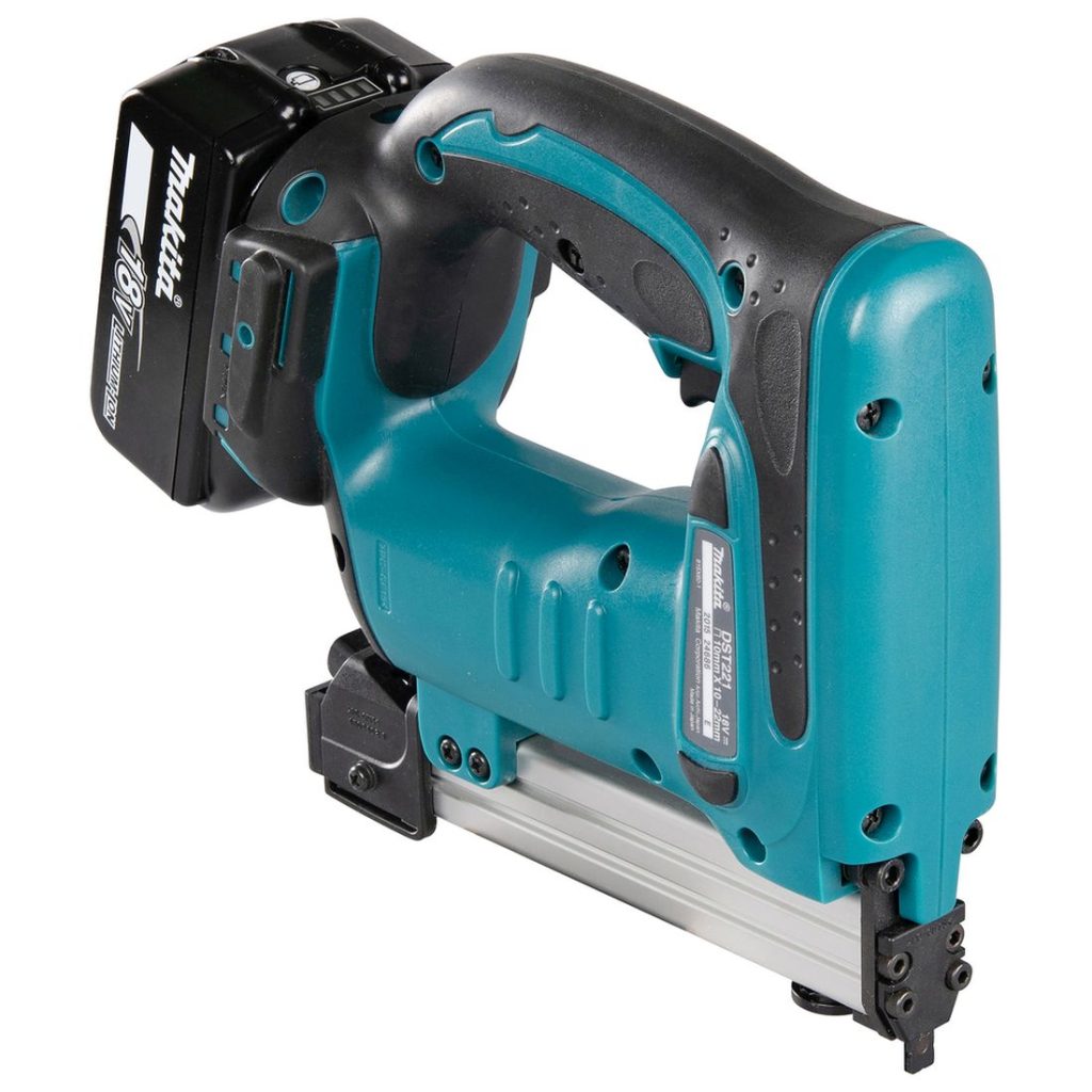 MAKITA Hakasnaulain LXT. Kuvassa Hakasnaulain LXT vasemmalta etuyläviistosta.