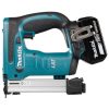 MAKITA Hakasnaulain LXT. Kuvassa Hakasnaulain LXT vasemmalta sivustapäin.