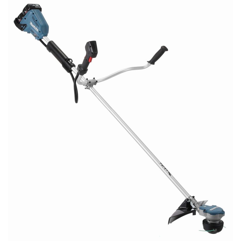 MAKITA Ruohoraivuri LXT. Kuvassa Ruohoraivuri LXT vasemmalta etuyläviistosta.