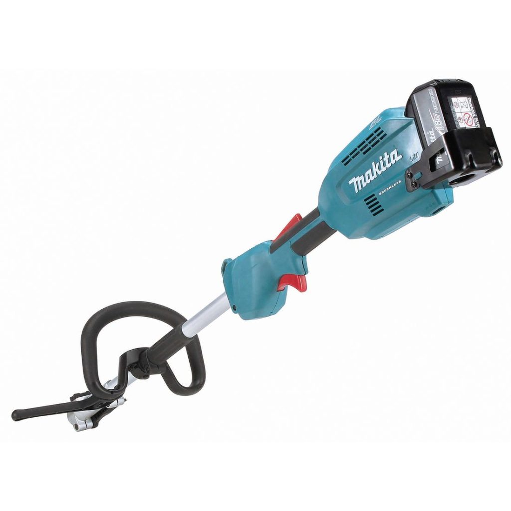 MAKITA Puutarhan monitoimikone LXT. Kuvassa Puutarhan monitoimikone LXT vasemmalta takayläviistosta.