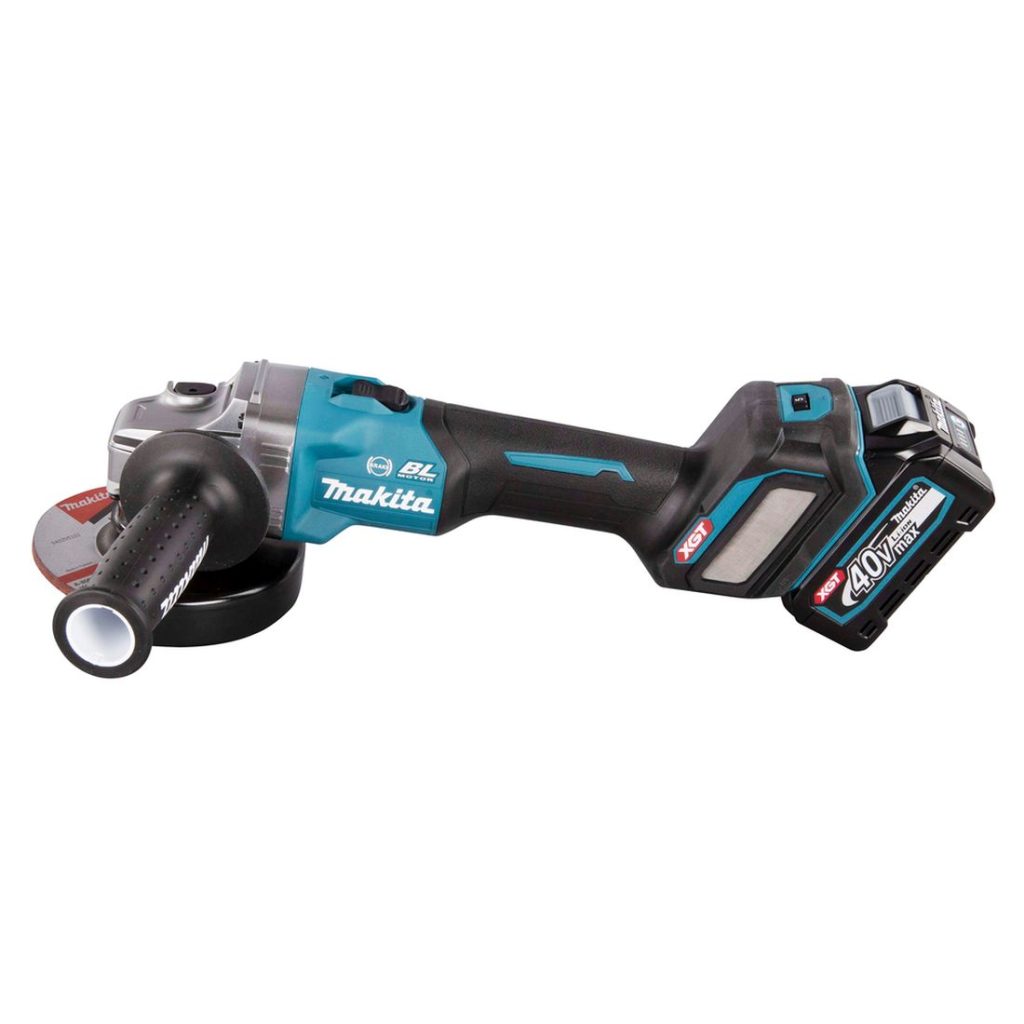 MAKITA Kulmahiomakone XGT. Kuvassa Kulmahiomakone XGT vasemmalta sivustapäin.