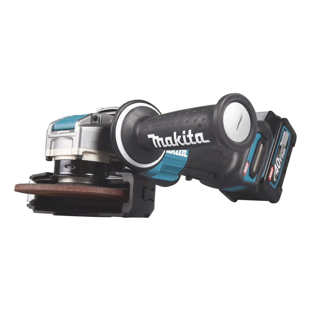 MAKITA Kulmahiomakone XGT. Kuvassa Kulmahiomakone XGT oikealta etuviistosta.