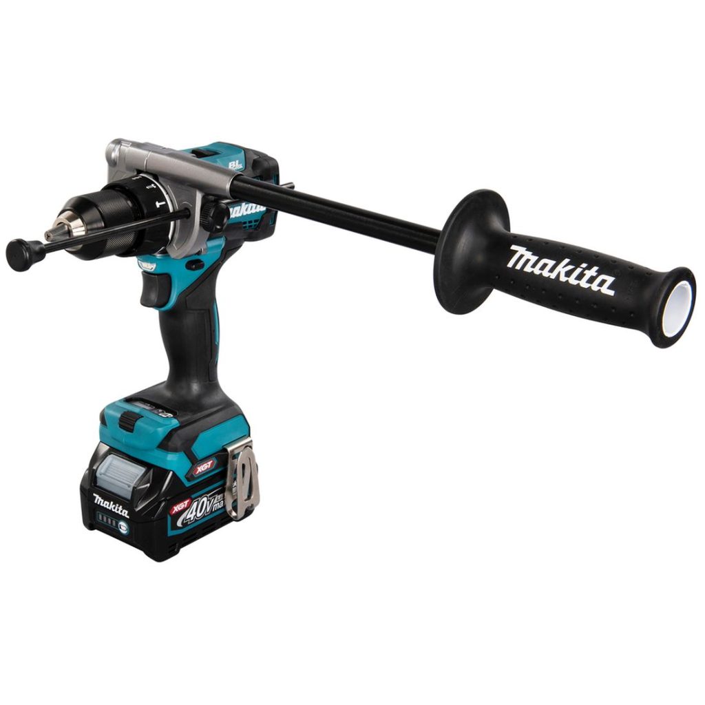 MAKITA Iskuporakone XGT. Kuvassa Iskuporakone XGT oikealta etuyläviistosta.