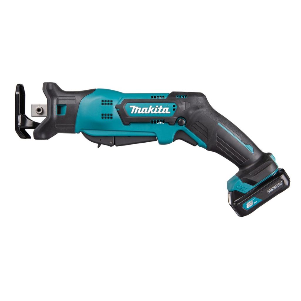 MAKITA Puukkosaha CXT. Kuvassa Puukkosaha CXT vasemmalta sivustapäin.