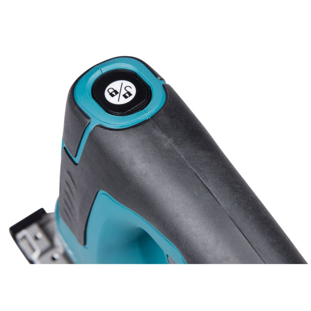 MAKITA Pistosaha CXT. Lähikuvassa pistosaha CXT:n terän pikalukitus.
