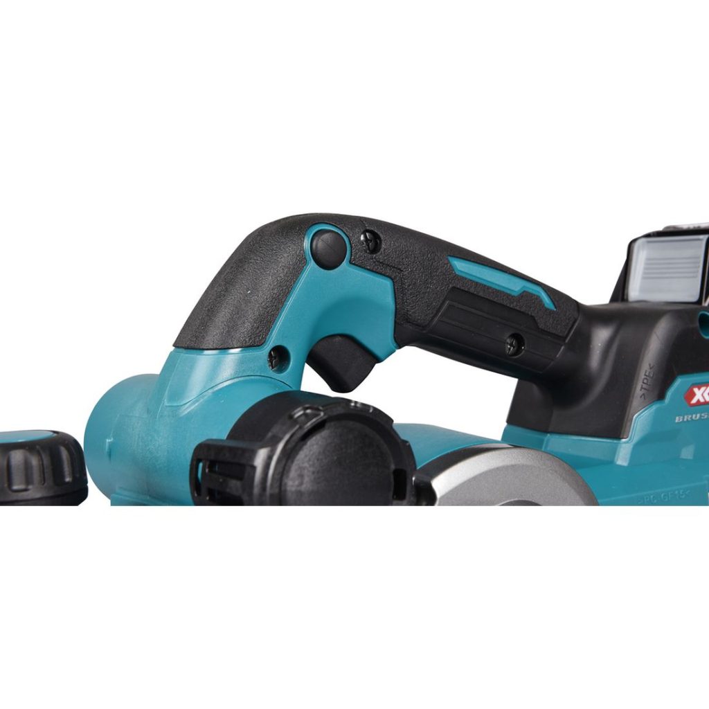 MAKITA Höylä XGT. Lähikuvassa höylä XGT:n kumipintainen kädensija.