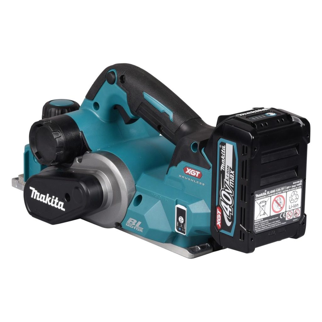 MAKITA Höylä XGT. Kuvassa Höylä XGT vasemmalta takayläviistosta.