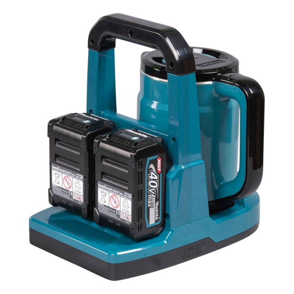 MAKITA Vedenkeitin XGT. Kuvassa Vedenkeitin XGT oikealta takayläviistosta.