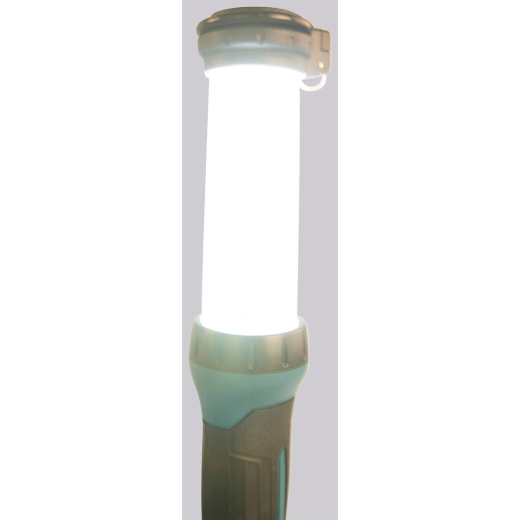 MAKITA LED-valaisin XGT. Lähikuvassa LED-valaisin XGT oikealta etuviistosta valo päällä.