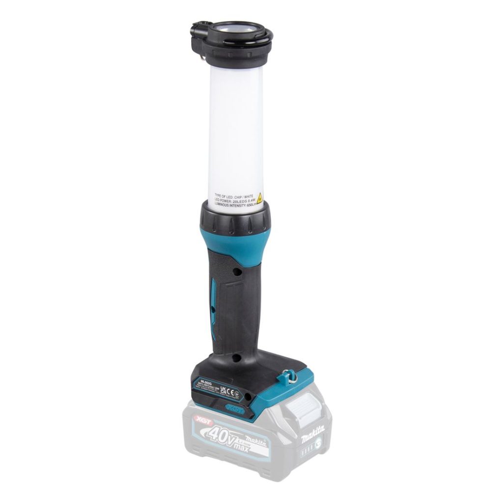 MAKITA LED-valaisin XGT. Kuvassa LED-valaisin XGT vasemmalta etuyläviistosta.