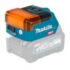 MAKITA LED-valaisin XGT. Kuvassa LED-valaisin XGT vasemmalta etuyläviistosta häikäsysuoja kiinnitettynä.