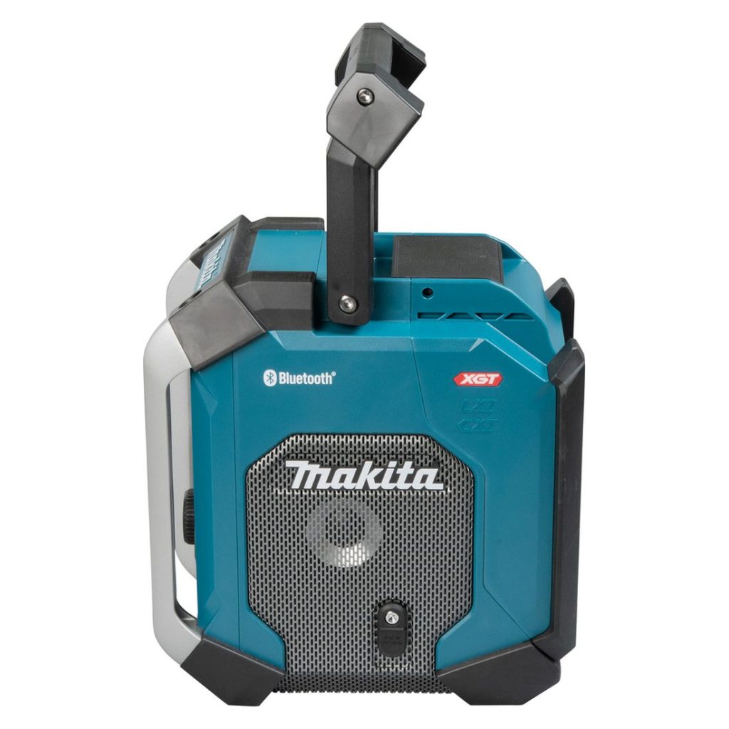 MAKITA Radio ja Bluetooth kaiutin CXT, LXT, XGT. Kuvassa Radio ja Bluetooth kaiutin CXT, LXT, XGT oikealta sivustapäin.
