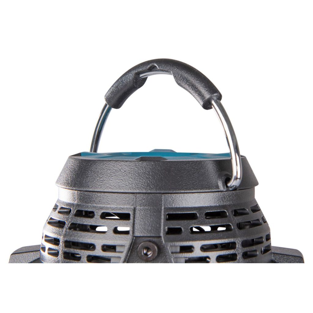 MAKITA Lyhty / Radio / Kaiutin XGT. Lähikuvassa Lyhty / Radio / Kaiutin XGT:n kantokahva.
