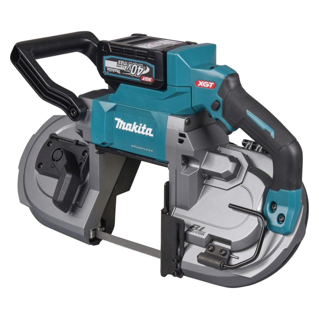 MAKITA Vannesaha XGT. Kuvassa Vannesaha XGT oikealta etuyläviistosta.