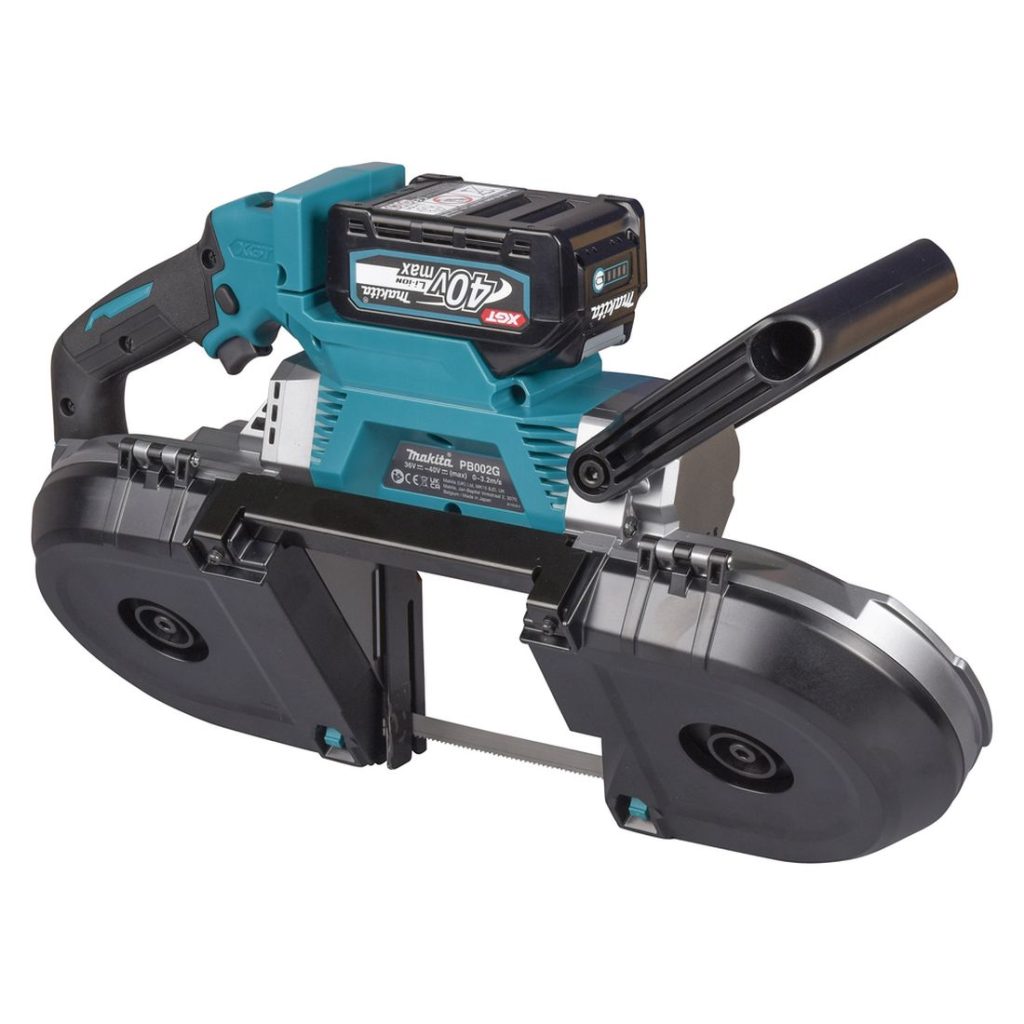 MAKITA Vannesaha XGT. Kuvassa Vannesaha XGT oikealta takaviistosta.