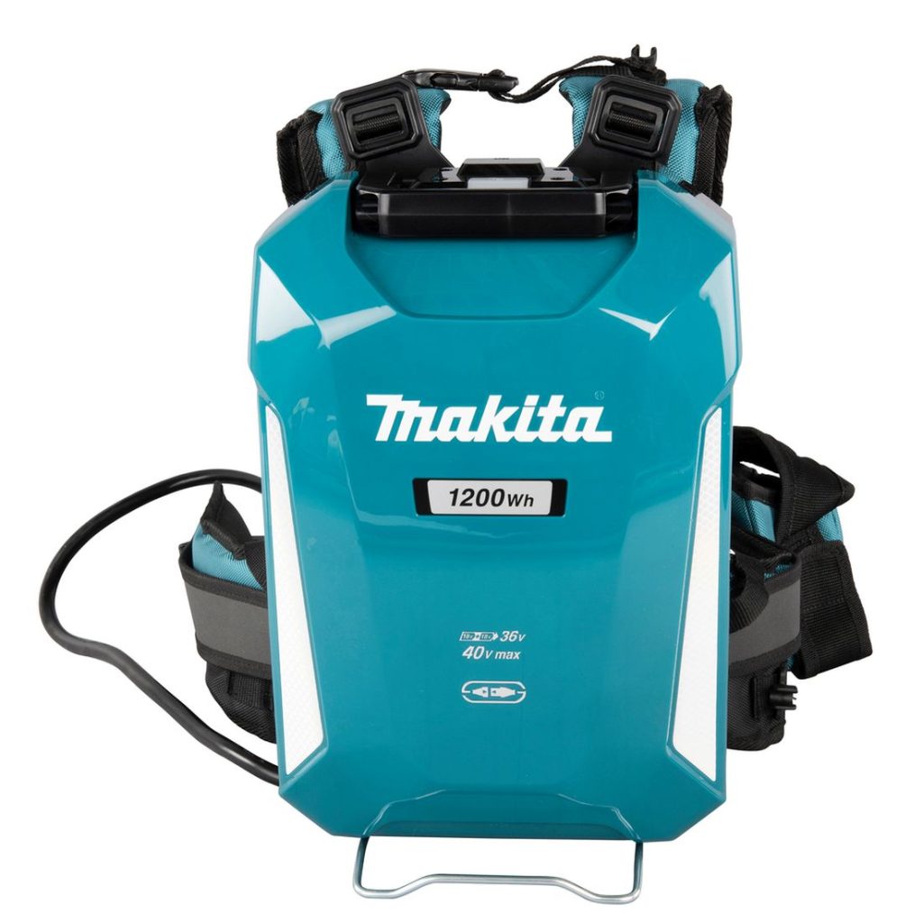 MAKITA Kannettava reppuakku LXT XGT. Kuvassa Kannettava reppuakku LXT XGT edestäpäin.