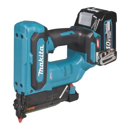 MAKITA Pinninaulain XGT. Kuvassa Pinninaulain XGT oikealta etuyläviistosta.