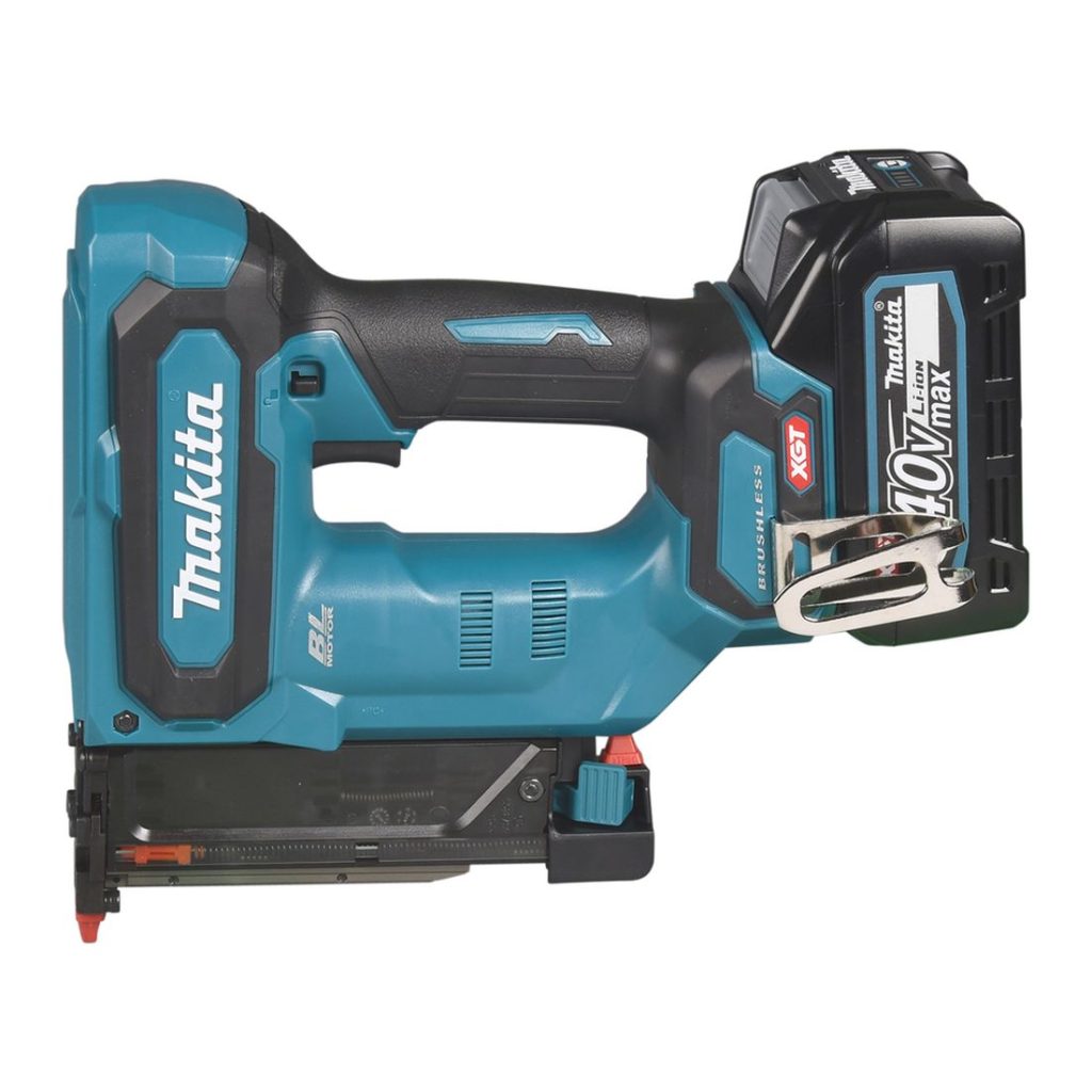 MAKITA Pinninaulain XGT. Kuvassa Pinninaulain XGT vasemmalta sivustapäin.