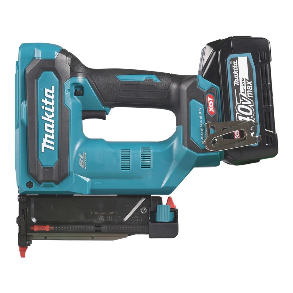 MAKITA Pinninaulain XGT. Kuvassa Pinninaulain XGT vasemmalta sivustapäin.
