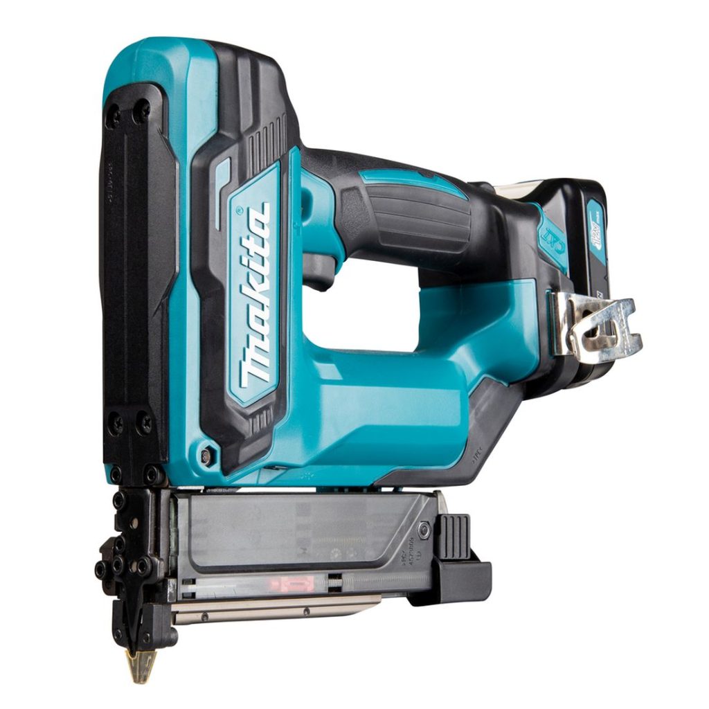 MAKITA Pinninaulain CXT. Kuvassa Pinninaulain CXT oikealta etuviistosta.