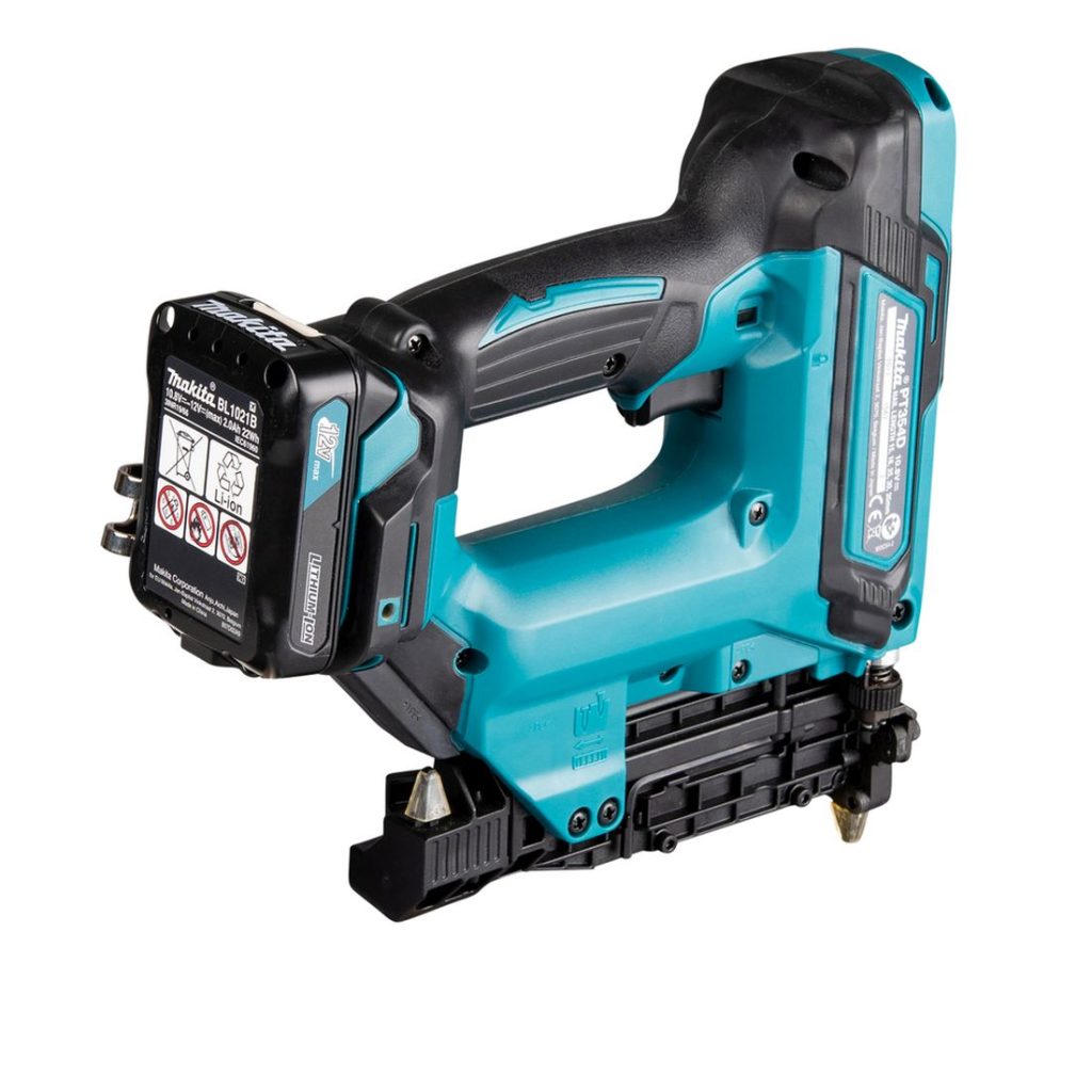 MAKITA Pinninaulain CXT. Kuvassa Pinninaulain CXT oikealta takayläviistosta.