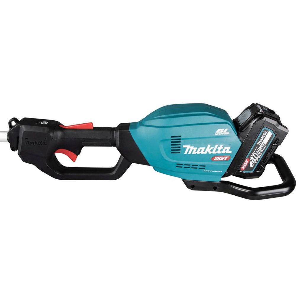 MAKITA Ketjusaha XGT. Lähikuvassa Ketjusaha XGT:n kädensija.