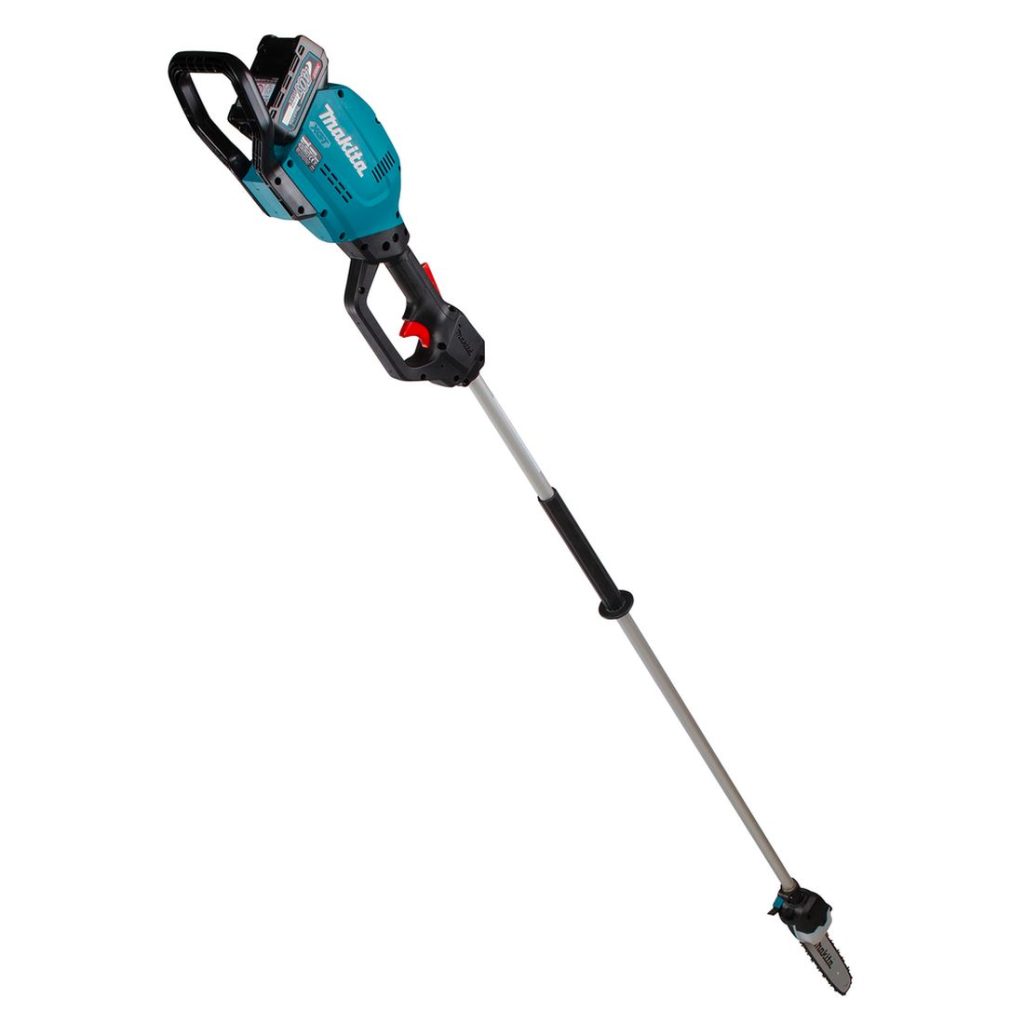 MAKITA Ketjusaha XGT. Kuvassa Ketjusaha XGT oikealta takayläviistosta.