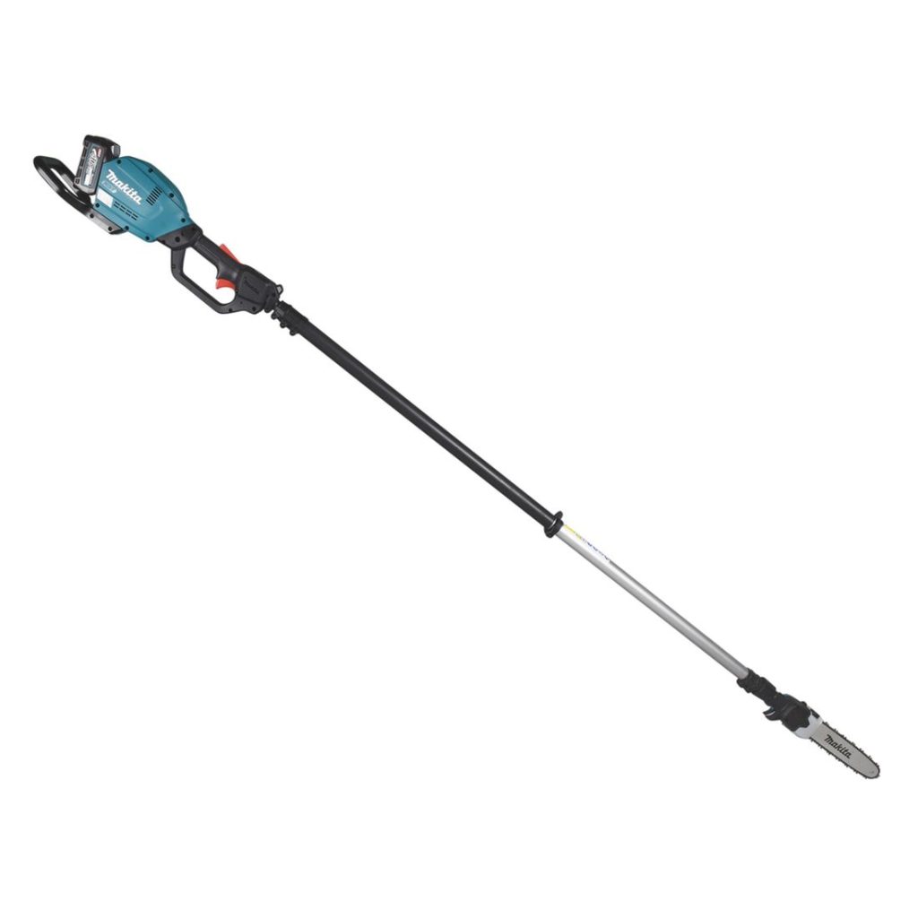 MAKITA Ketjusaha XGT. Kuvassa Ketjusaha XGT oikealta sivustapäin.