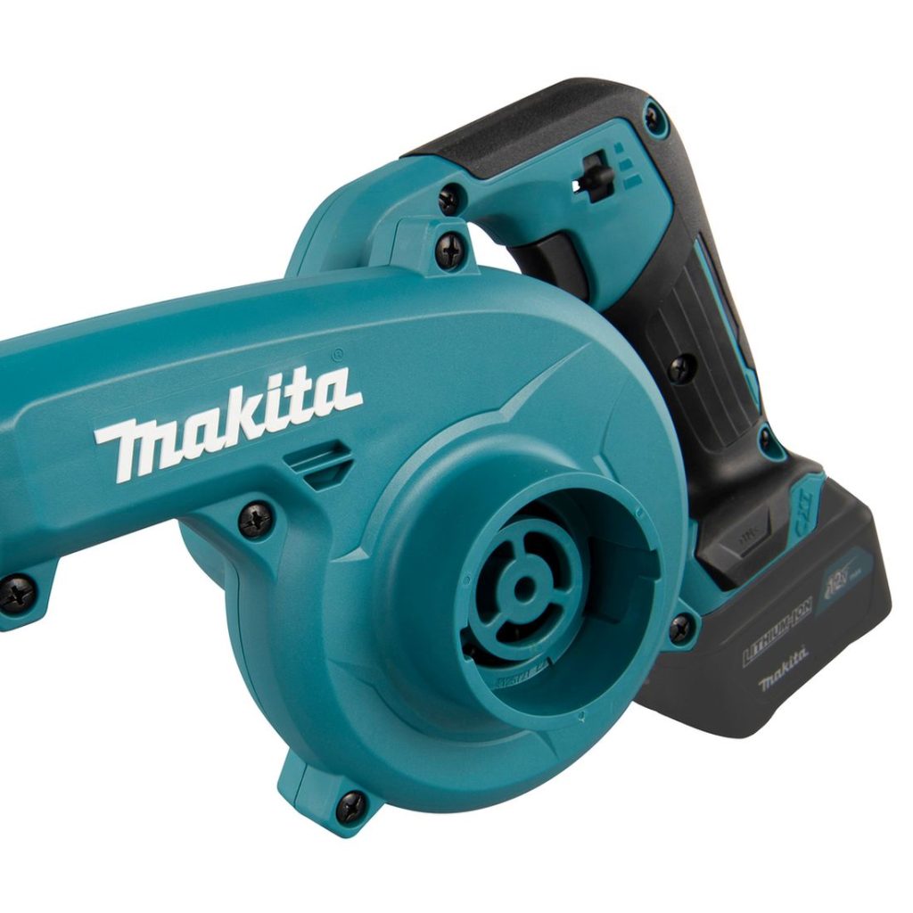 MAKITA Puhallin CXT. Lähikuvassa Puhallin CXT:n tuulettimen ilmanottoaukot.