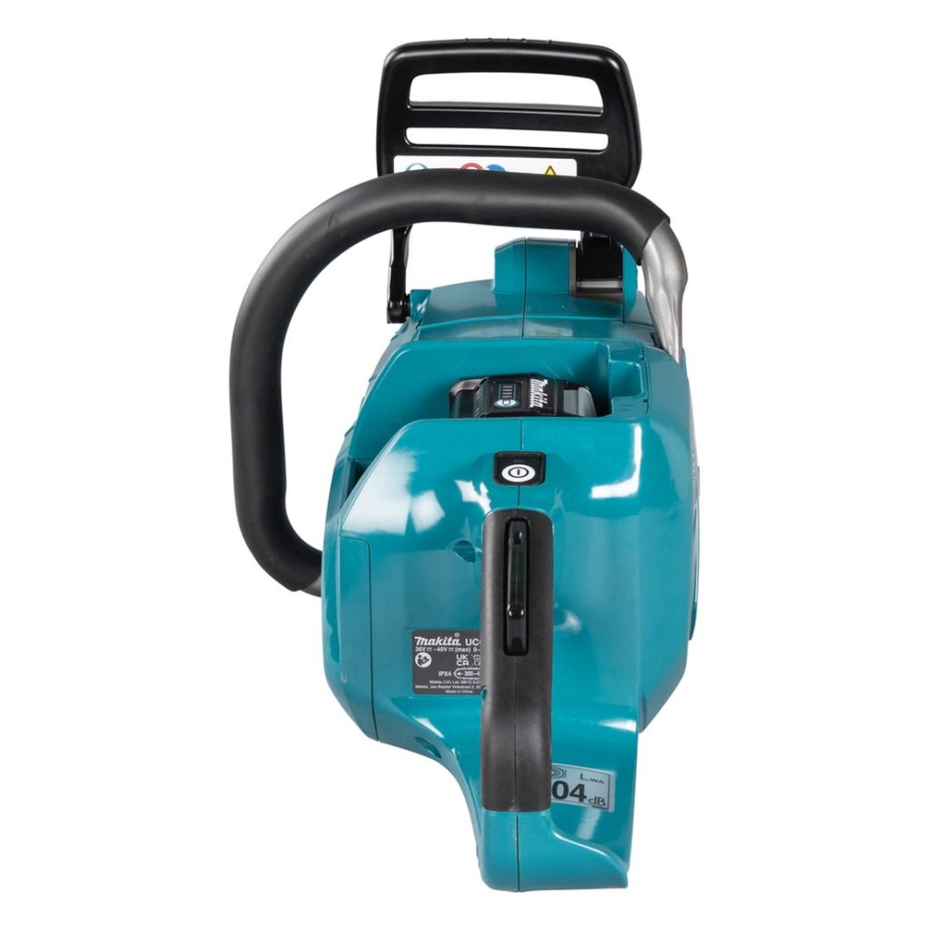 MAKITA Ketjusaha XGT. Kuvassa Ketjusaha XGT takaapäin.
