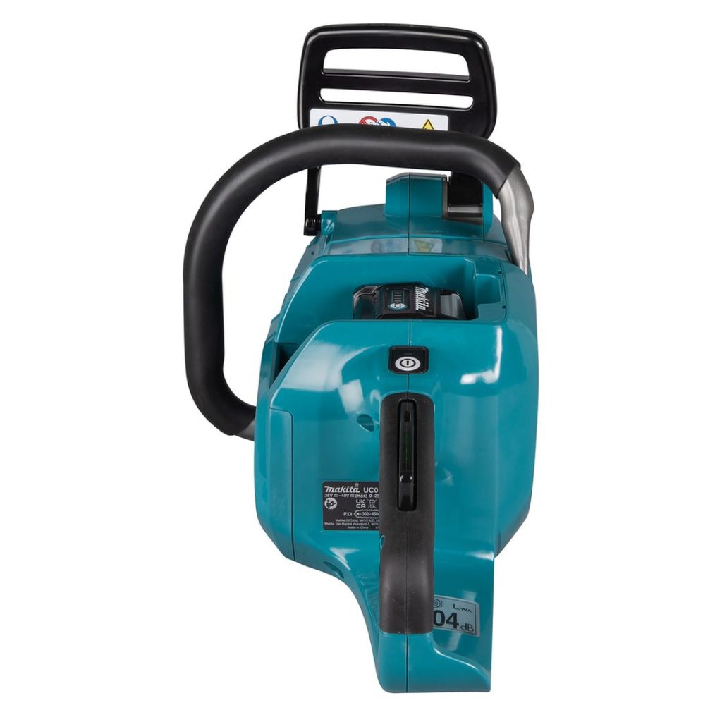 MAKITA Ketjusaha XGT. Kuvassa Ketjusaha XGT takaapäin.