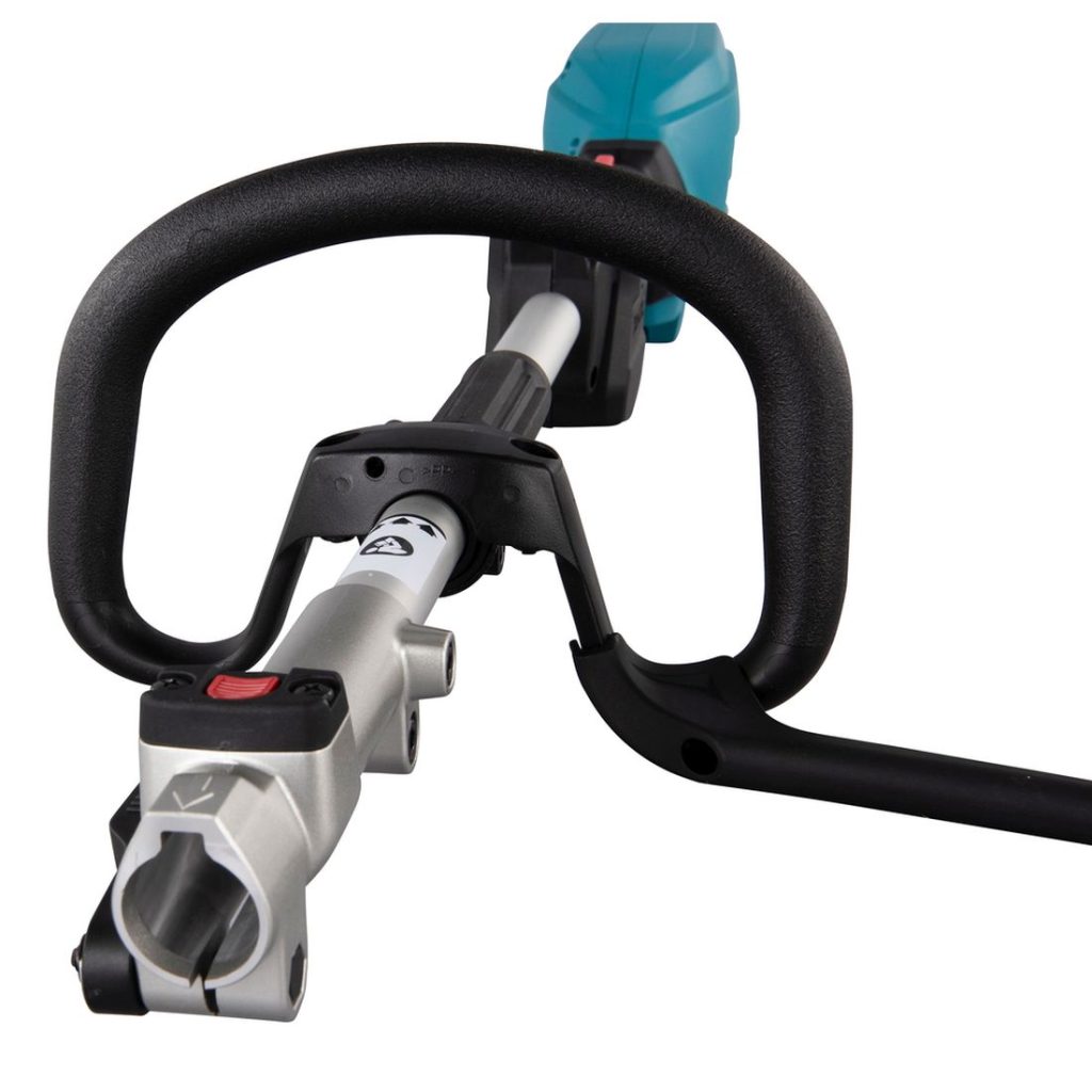 MAKITA Puutarhan monitoimikone XGT. Lähikuvassa Puutarhan monitoimikone XGT oikealta etuviistosta.