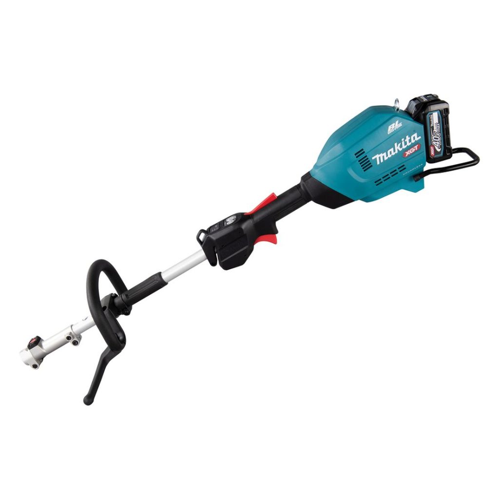 MAKITA Puutarhan monitoimikone XGT. Kuvassa Puutarhan monitoimikone XGT vasemmalta sivustapäin.