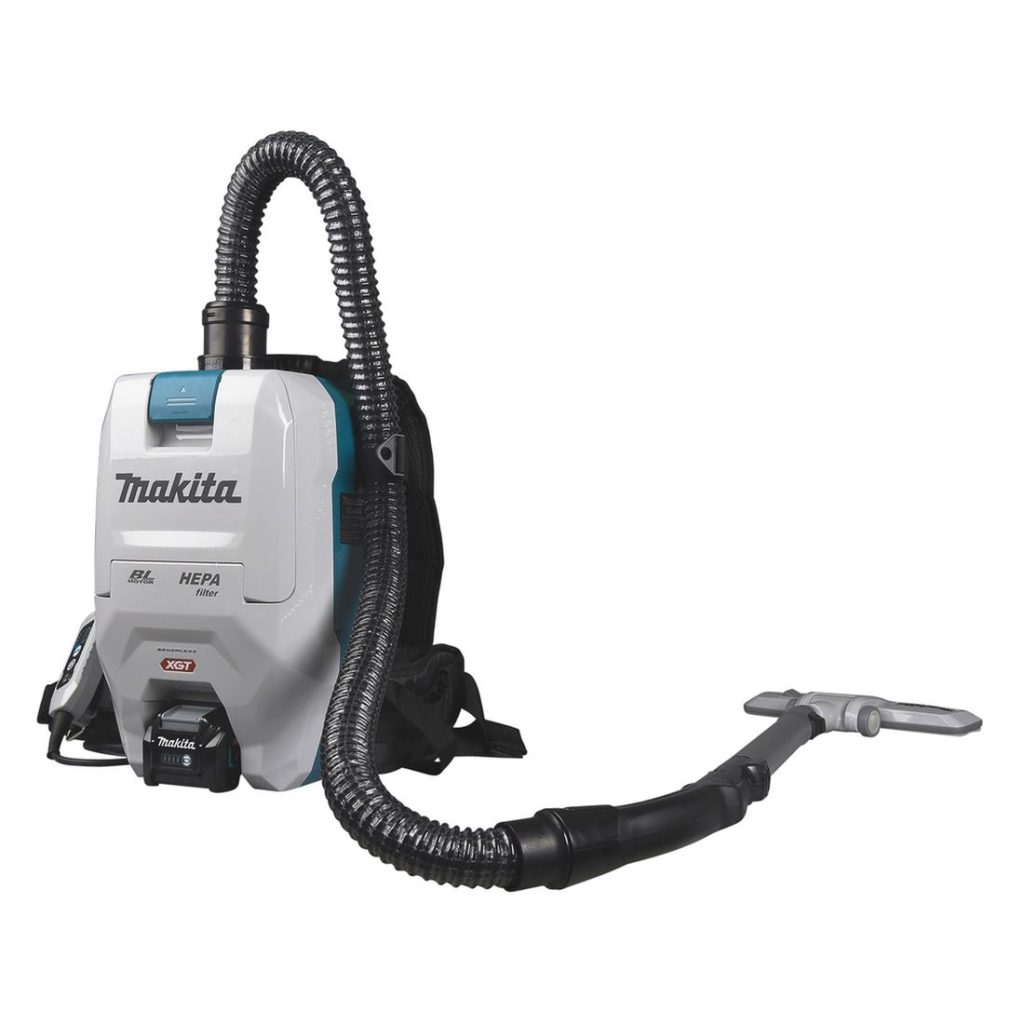 MAKITA Reppuimuri XGT. Kuvassa Reppuimuri XGT oikealta takaviistosta.