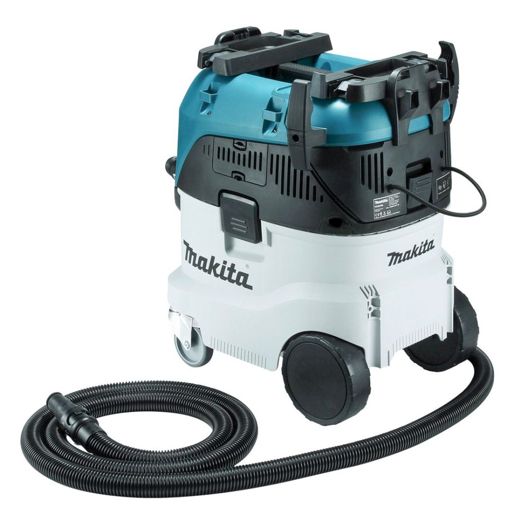 MAKITA Märkä- / kuivaimuri. Kuvassa Märkä- / kuivaimuri vasemmalta takayläviistosta.