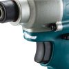 MAKITA Iskevä ruuvinväännin CXT. Lähikuvassa Iskevä ruuvinväännin CXT:n LED-valo.