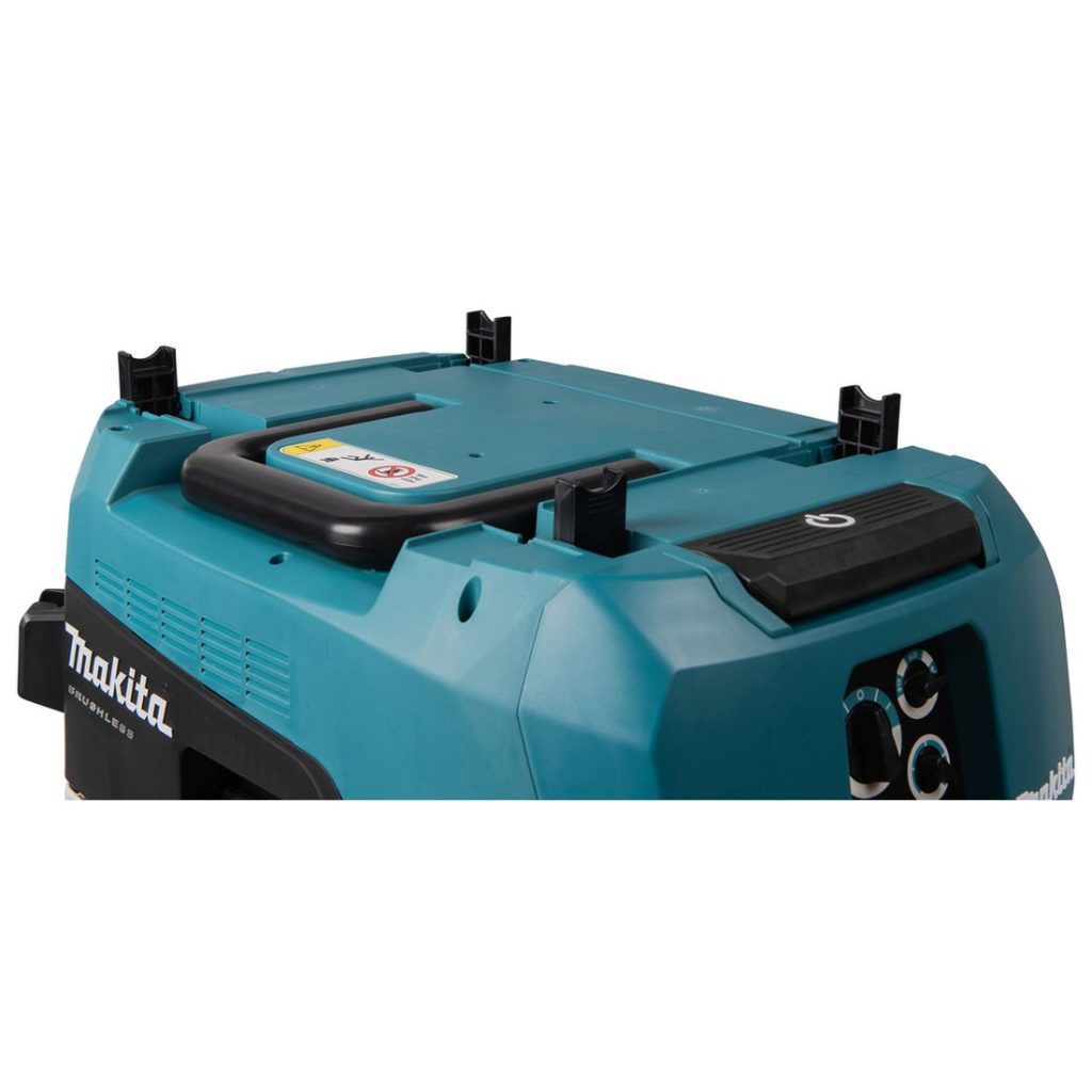 MAKITA Märkä- / kuivaimuri XGT VC006GMZ01. Lähikuvassa märkä-/kuivaimurin MacPack -kiinnityspisteet.