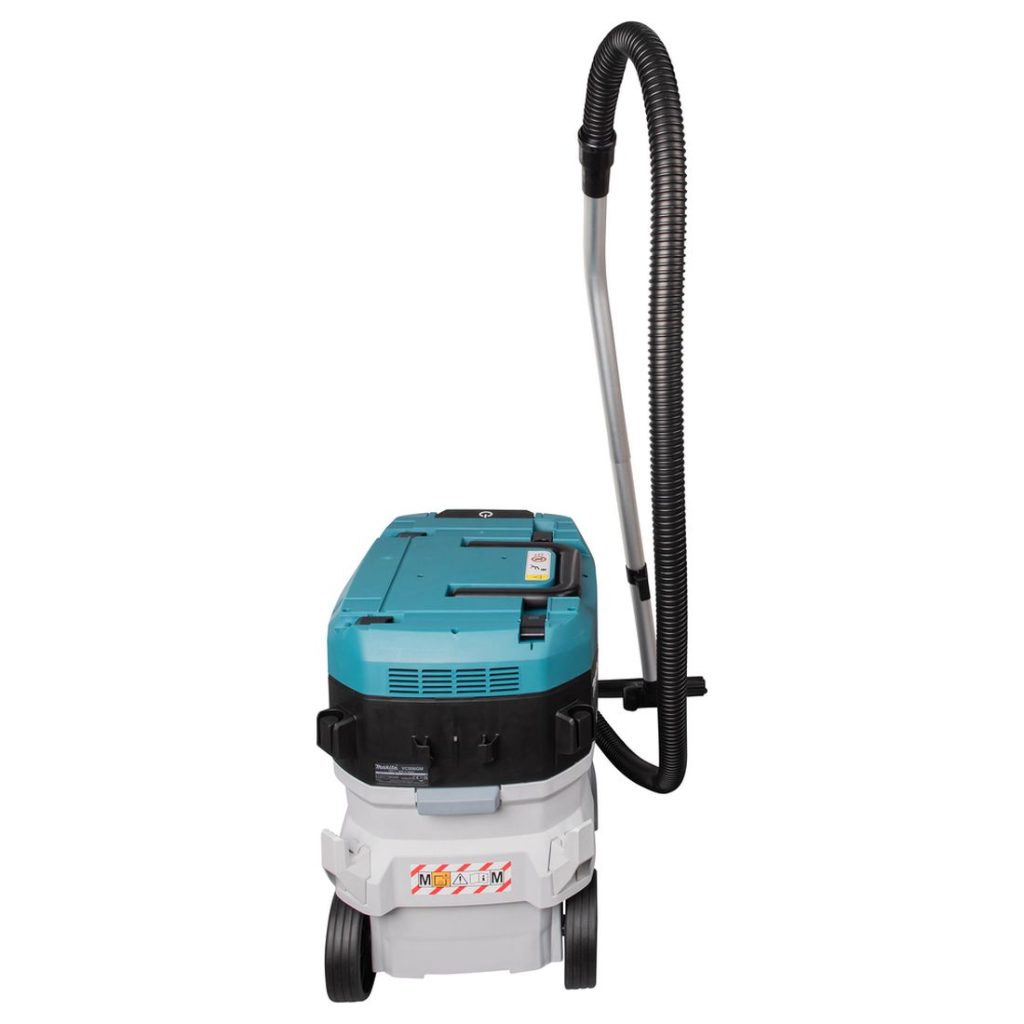 MAKITA Märkä- / kuivaimuri XGT VC006GMZ01. Kuvassa märkä-/kuivaimuri takaapäin yläviistosta.