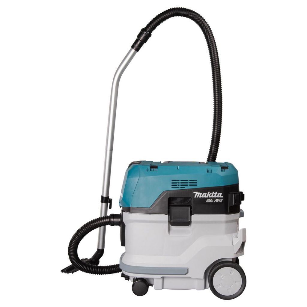 MAKITA Märkä- / kuivaimuri XGT VC006GMZ01. Kuvassa märkä-/kuivaimuri vasemmalta sivustapäin.