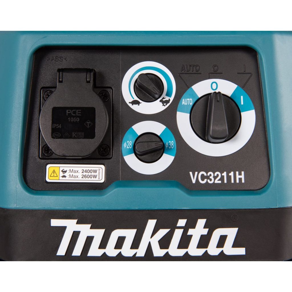 MAKITA Märkä / kuivaimuri. Lähikuvassa Märkä / kuivaimurin käyttökytkimet.