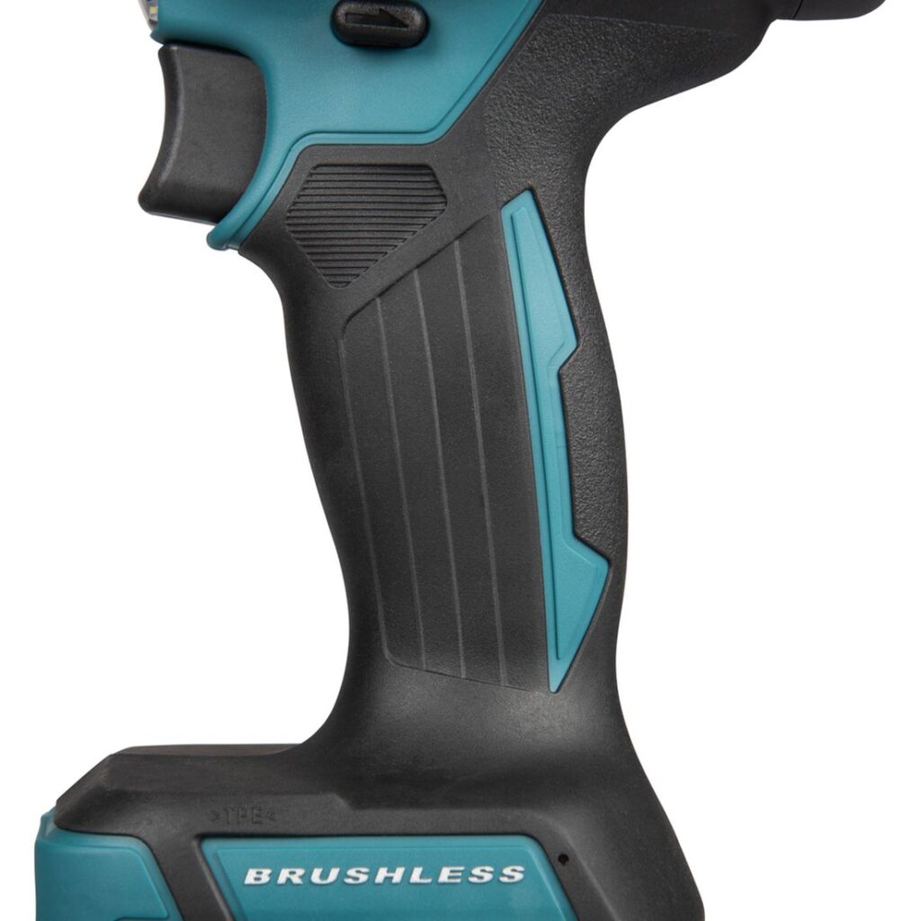 MAKITA Porakone LXT. Lähikuvassa porakone LXT:n kumipintainen kädensija vasemmalta sivustapäin.